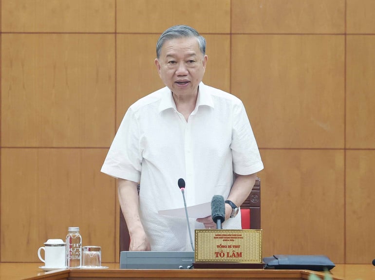 vna-potal-tong-bi-thu-to-lam-lam-viec-voi-thuong-truc-cac-tieu-ban-dai-hoi-xiv-cua-dang-8296906.jpg
