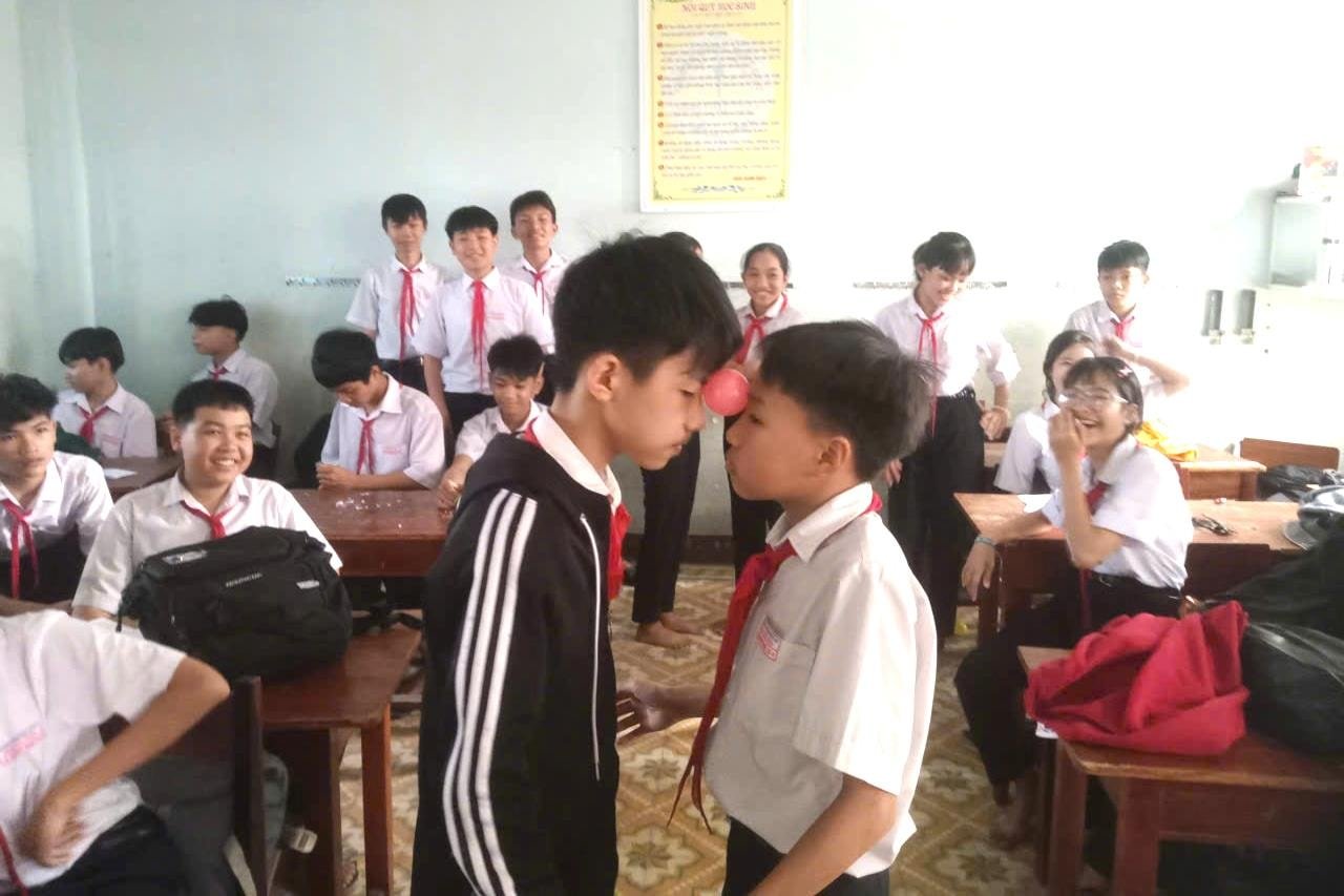 Trường tổ chức các hoạt động ngoại khóa để kết nối học sinh cùng nhau. Ảnh: GIANG BIÊN