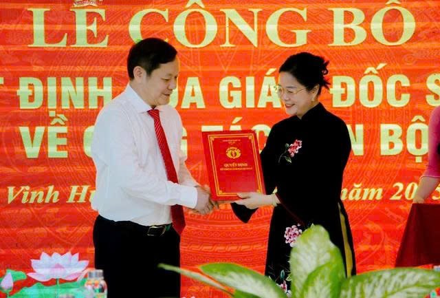 អង់គ្លេស៖ ព័ត៌មាន
