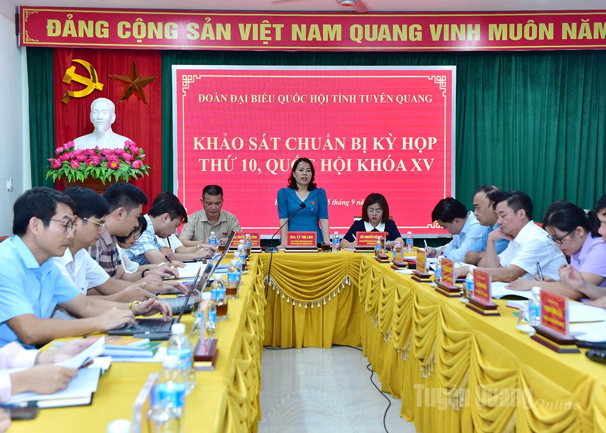 Đoàn khảo sát số 1 của Đoàn ĐBQH khóa XV tỉnh Tuyên Quang làm việc với lãnh đạo chủ chốt xã Kim Bình.