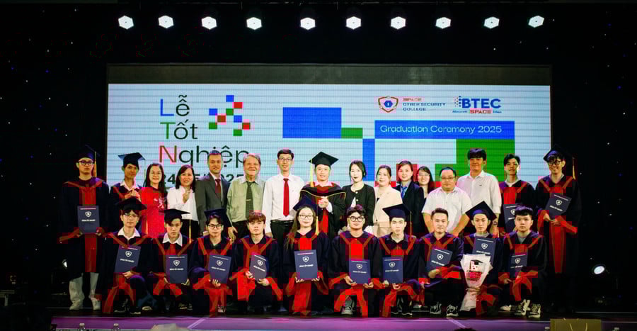 buoc-dot-pha-cho-vung-kinh-te-trong-diem-2.jpg