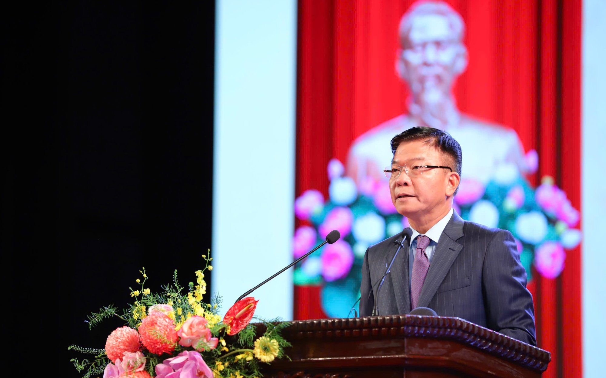 Phó Thủ tướng Lê Thành Long: Đưa phong trào thi đua thành động lực đổi mới, sáng tạo, cống hiến