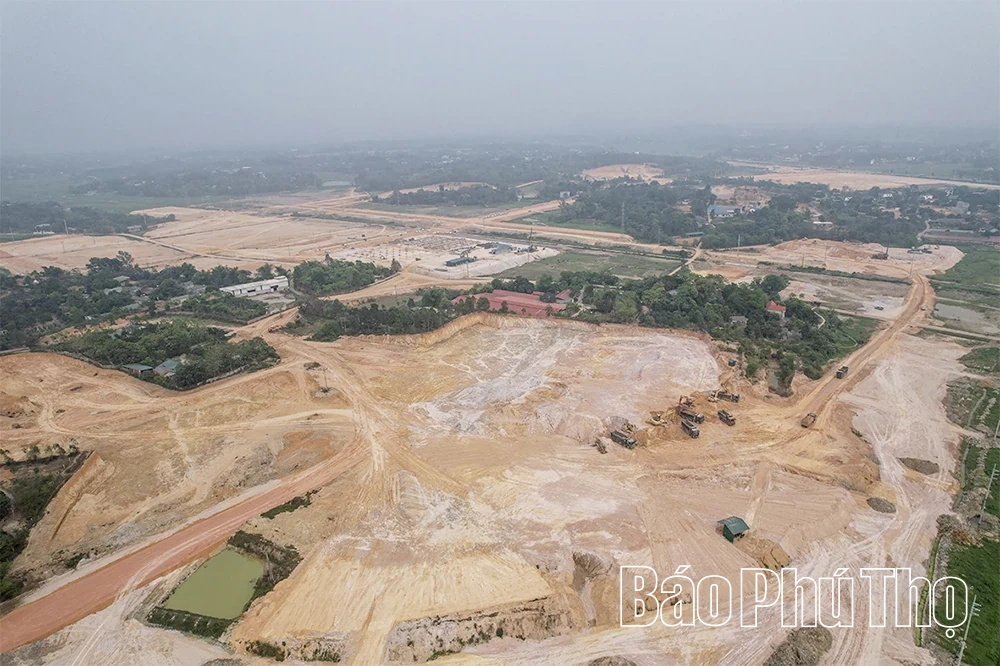 ពន្លឿនដំណើរការសាងសង់ហេដ្ឋារចនាសម្ព័ន្ធសួនឧស្សាហកម្មនៅភូថូ