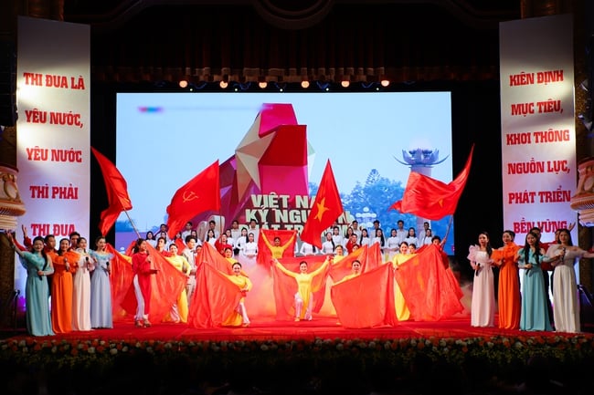 Chương trình nghệ thuật đặc biệt chào mừng Đại hội thi đua yêu nước Bộ VHTTDL lần thứ IV (2025 - 2030) - Ảnh 1.
