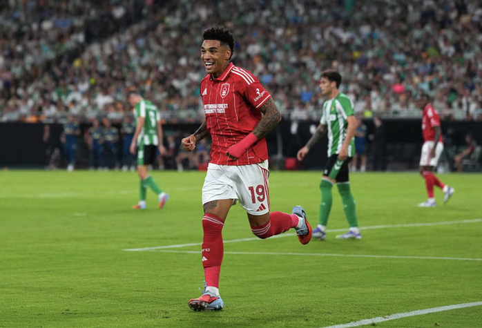 Antony ចាំងពន្លឺ, Betis ទទួល Nottingham Forest ដើម្បីស្មើក្នុងការប្រកួតបើកឆាក Europa League - រូបថតទី 3 ។