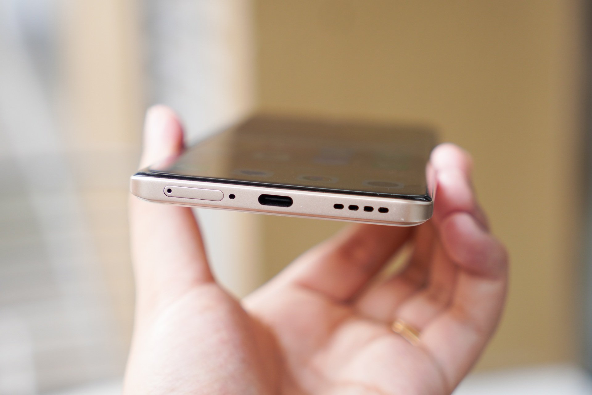 realme 15 Pro: Hiệu suất tốt, AI đa dạng nhưng thiết kế cần cải thiện - 5