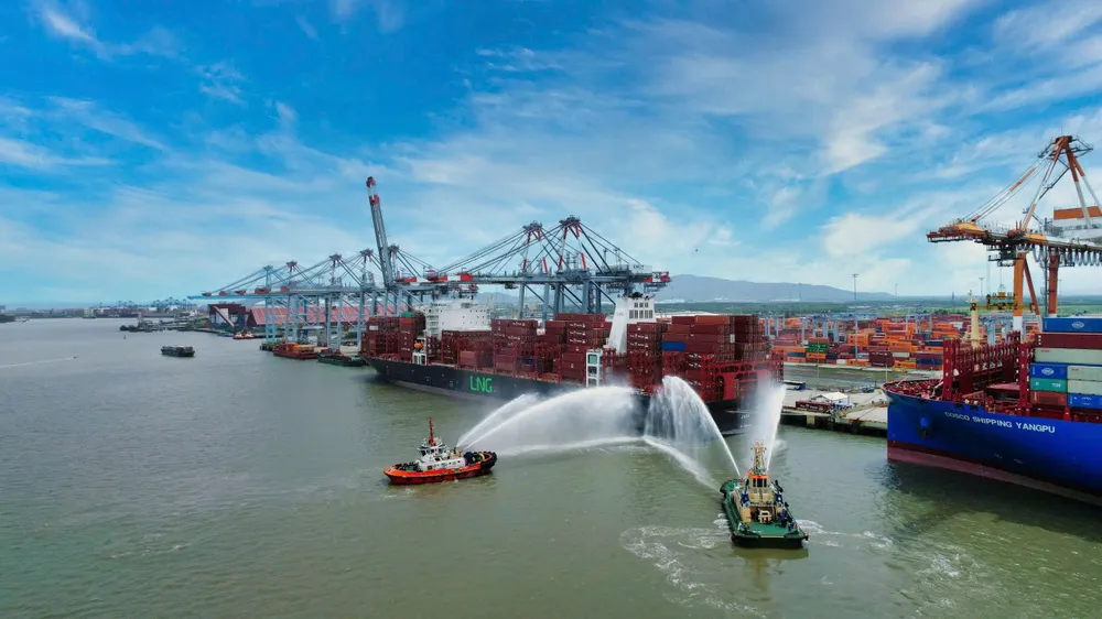 El buque M/v JADE atracó en el puerto de CMIT la mañana del 25 de septiembre.
