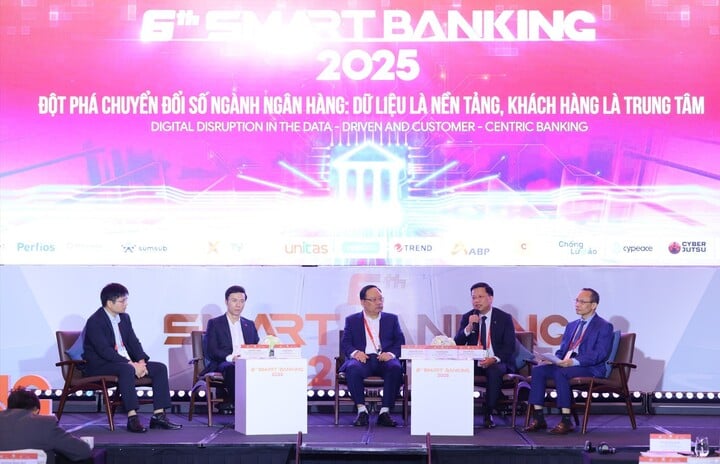 Các đại biểu cùng thảo luận tại Smart Banking 2025. (Ảnh: BTC)
