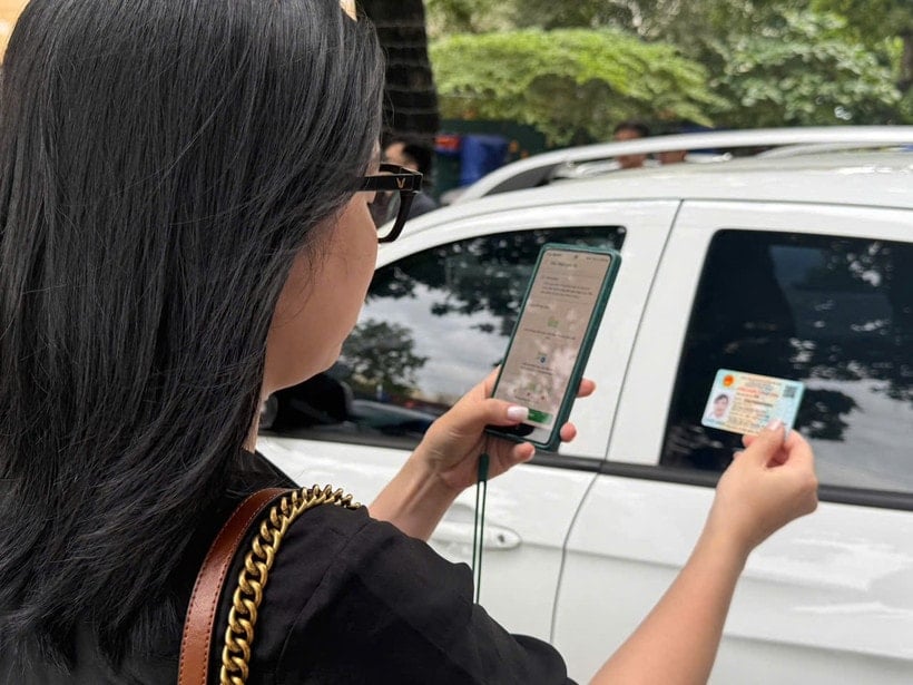 เจ้าของรถสามารถระบุตัวตนได้โดยตรงผ่านแอป VETC (ภาพ: PV/Vietnam+)
