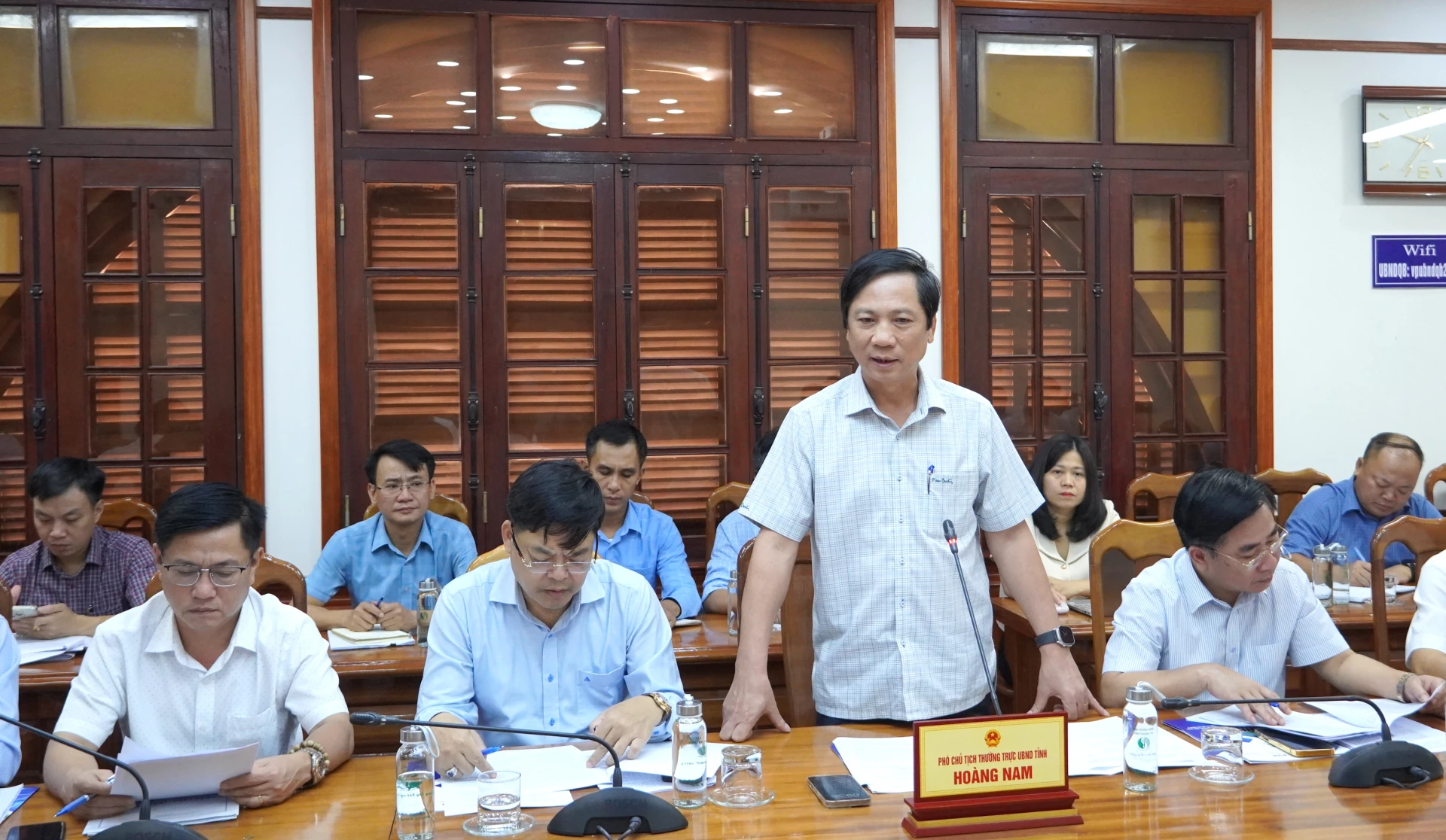 Phó Chủ tịch Thường trực UBND tỉnh Hoàng Nam kết luận tại buổi làm việc. Ảnh: H.Tr.