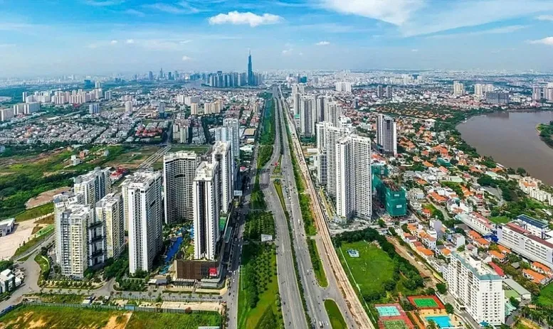 Giá nhà đất "trên trời", chuyên gia đề xuất xây lộ trình đánh 3 loại thuế bất động sản - Ảnh 2.