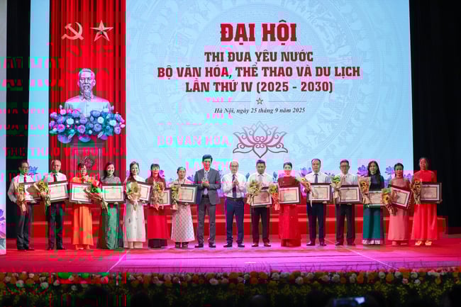 Vinh danh các tập thể cá nhân tiêu biểu tại Đại hội thi đua yêu nước Bộ VHTTDL lần thứ IV, năm 2025 - Ảnh 9.