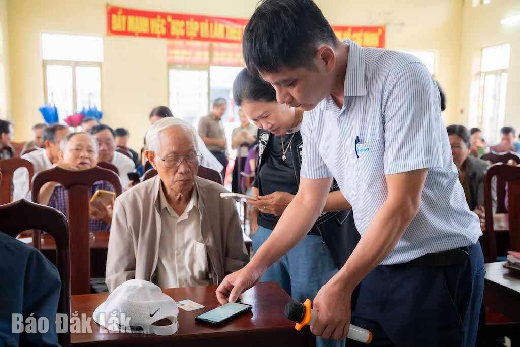 탄랍구 인민위원회가 주최한 디지털 지식 대중화를 위한 교육 세션입니다.