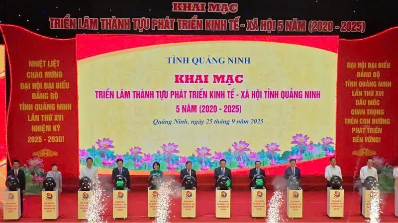 Triển lãm thành tựu phát triển kinh tế - xã hội chào mừng Đại hội đại biểu Đảng bộ tỉnh Quảng Ninh - Ảnh 1.