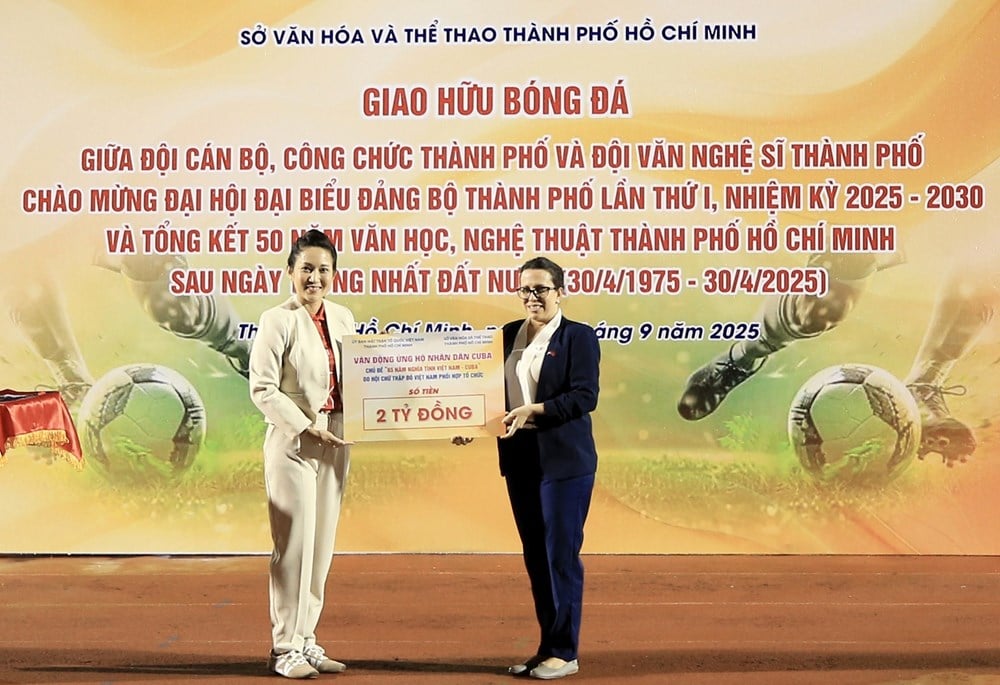 Ho-Chi-Minh-Stadt organisiert ein besonderes Freundschaftsspiel, um 2 Milliarden VND zur Unterstützung des kubanischen Volkes zu sammeln – Foto 3