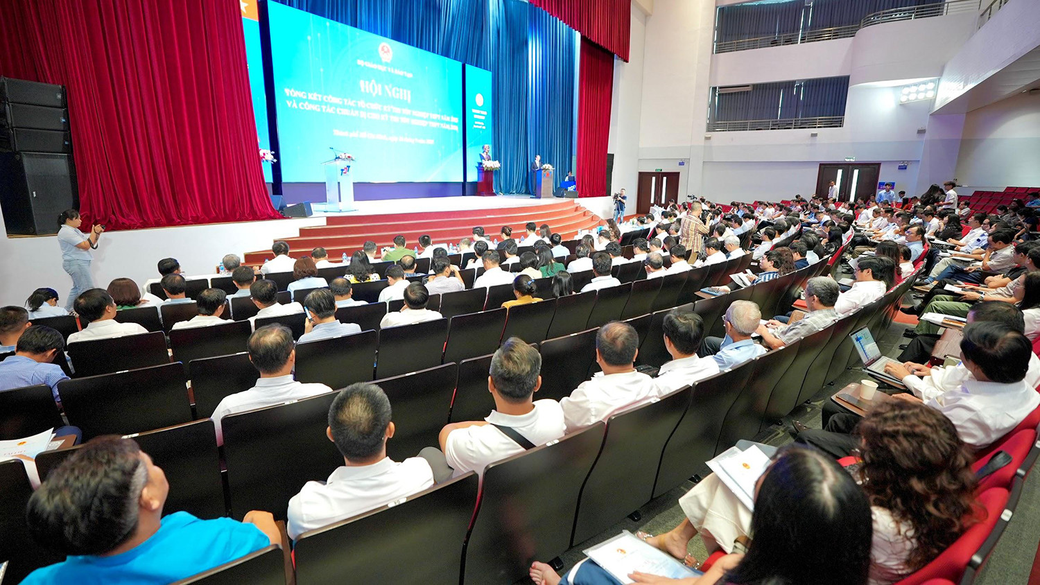 Bộ GDĐT tổng kết Kỳ thi tốt nghiệp THPT 2025 tại trường ĐH Tôn Đức Thắng