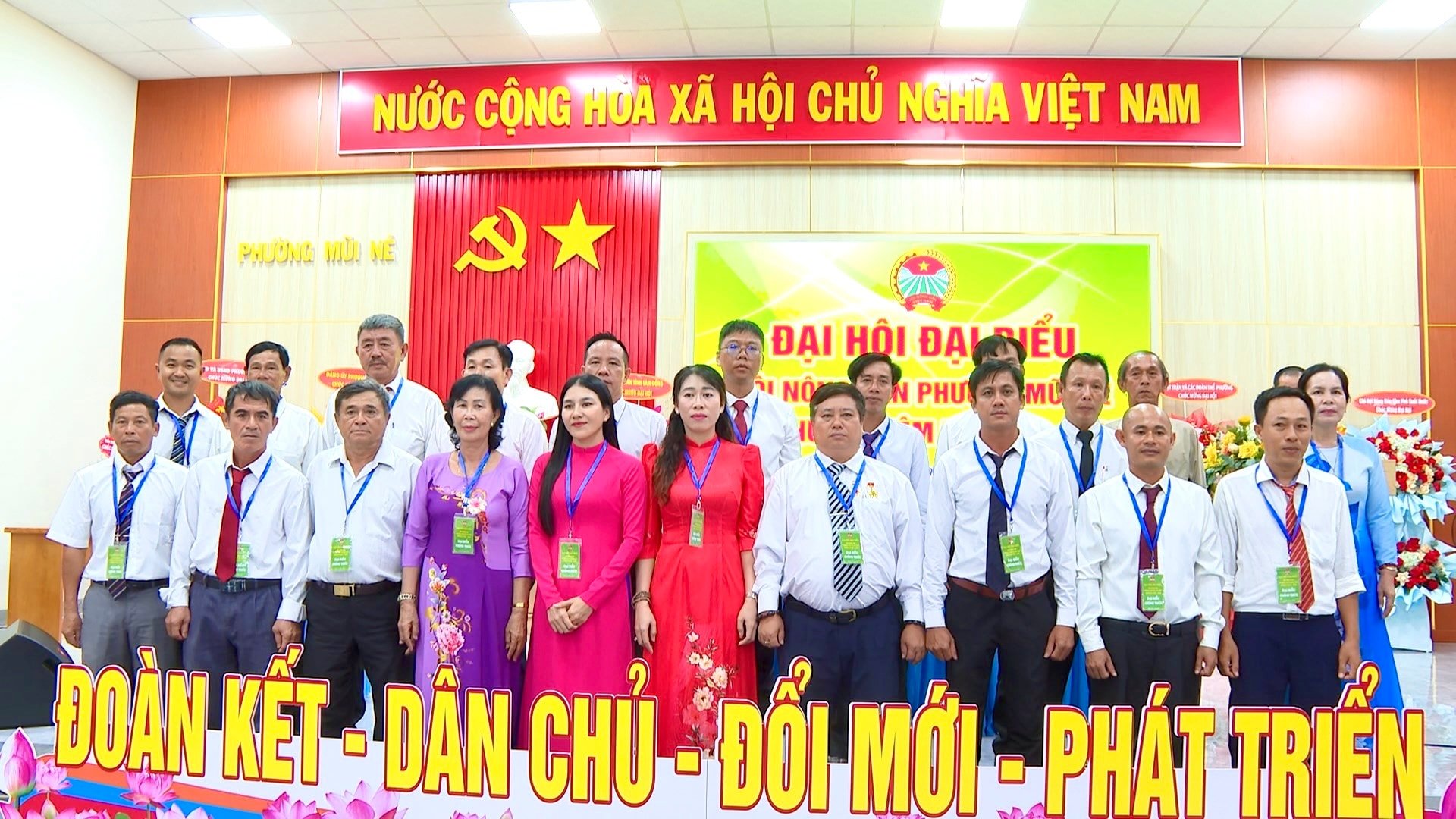 The Executive Committee of the Mui Ne Ward Farmers' Association for the 2025 - 2030 term was introduced to the Congress