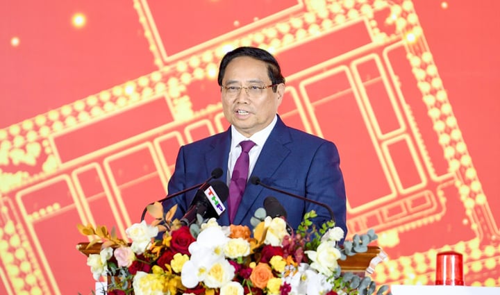Premierminister Pham Minh Chinh spricht bei der Veranstaltung.