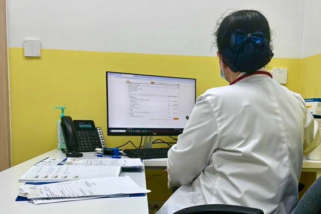 Nhiều cư dân tại chung cư ở TPHCM nhập viện sau khi ăn bánh mì - 1