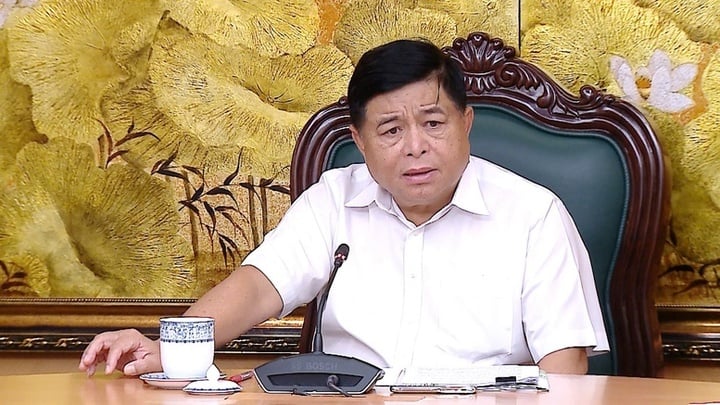 Der stellvertretende Premierminister Nguyen Chi Dung leitete die Sitzung. (Foto: VGP/Thu Sa).