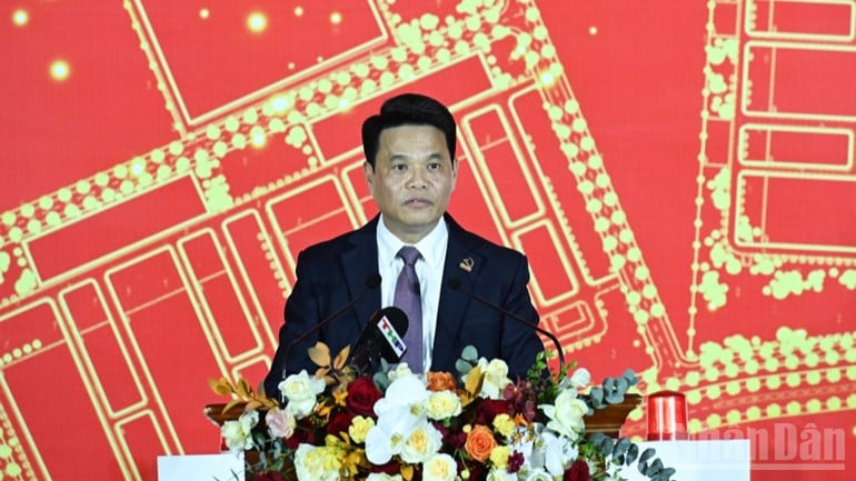 ndo_br_b5-2163.jpg