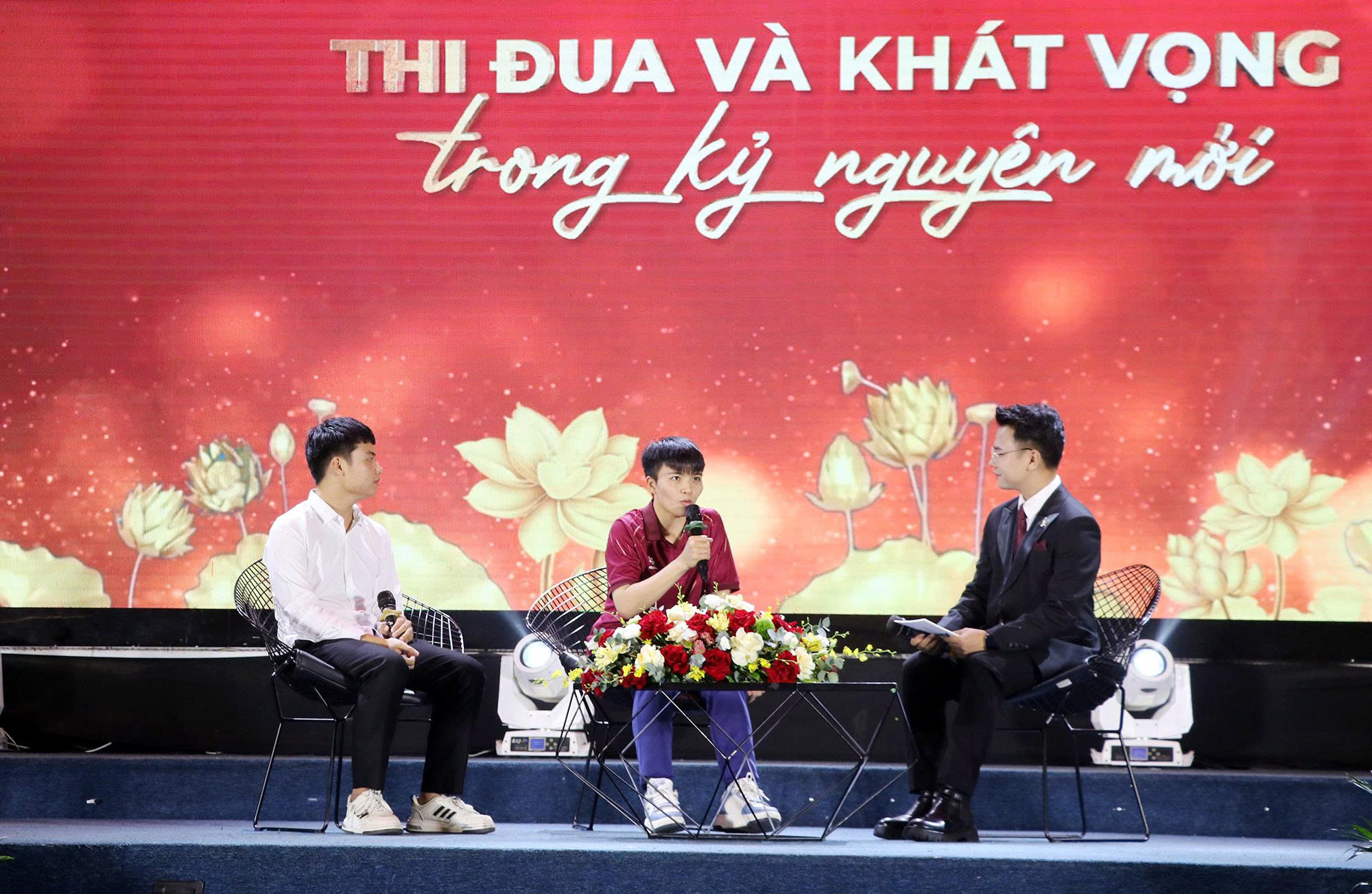 អង់គ្លេស៖ ព័ត៌មាន