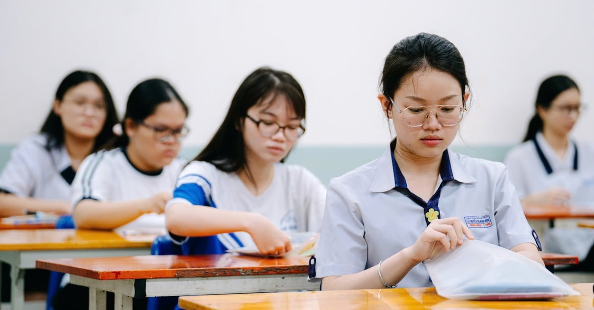 Thi tốt nghiệp THPT năm 2026 có một số điều chỉnh, 2027 thi trên máy tính