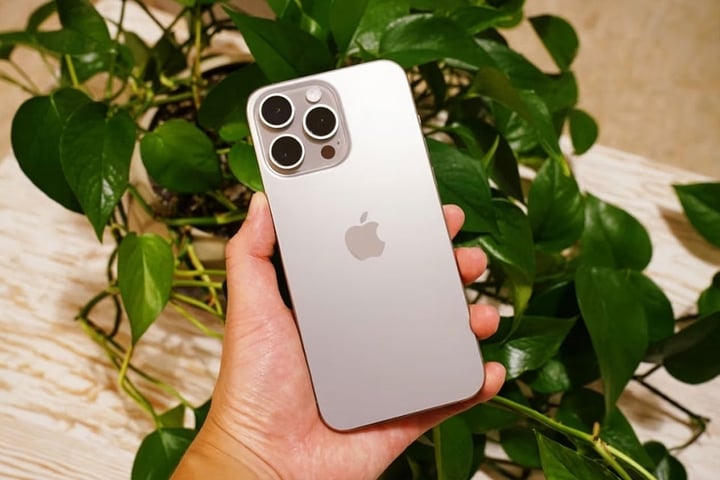 ការជំនួសថ្មទូរស័ព្ទ iPhone របស់អ្នកគឺជានីតិវិធីដ៏សំខាន់ដែលជួយស្ដារឡើងវិញនូវដំណើរការ និងអាយុកាលយូរនៃឧបករណ៍របស់អ្នក។ (ប្រភព៖ Apple)