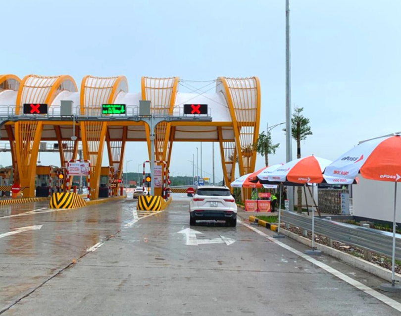  Trạm thu phí sử dụng dịch vụ thu phí tự động không dừng của Viettel ePass trên tuyến cao tốc Hạ Long - Móng Cái.
