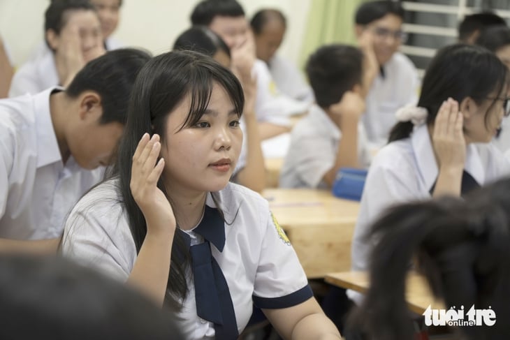 Cô gái tuổi 22 trở lại tìm con chữ lớp 6 - Ảnh 1.