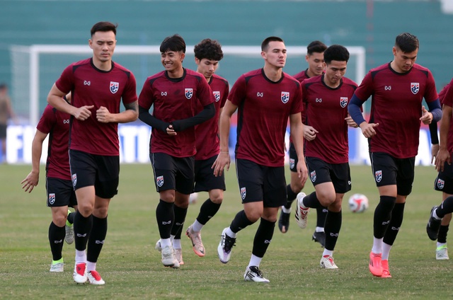 Gây sốc loại 2 công thần bóng đá Thái Lan, HLV Ishii thách thức Madam Pang?- Ảnh 2.