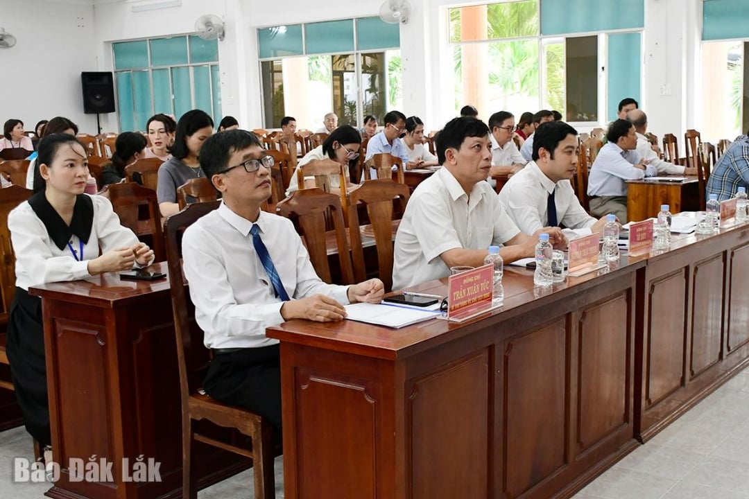 ប្រតិភូចូលរួមសន្និសីទ។
