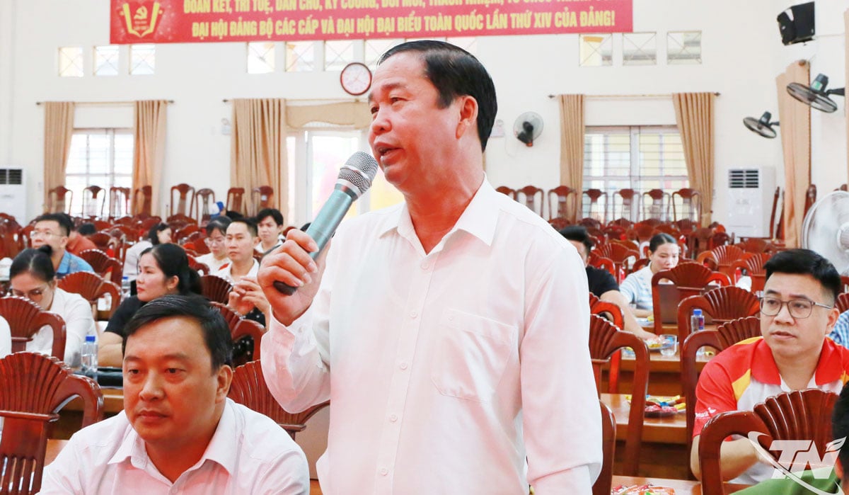 ប្រតិភូនិយាយ។