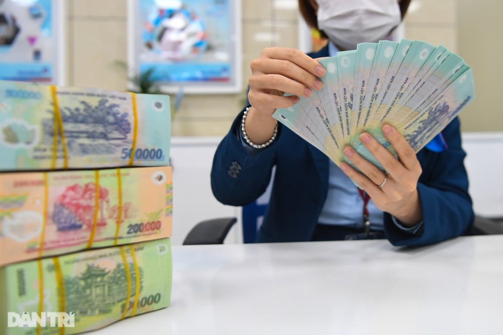 Bộ Chính trị yêu cầu có Đề án tiền lương và phụ cấp chung cho toàn hệ thống - 1