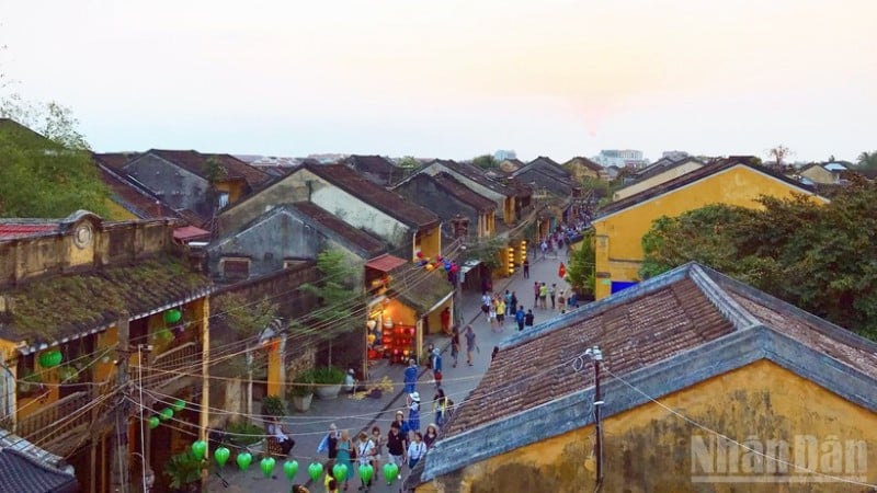 កន្លែង​ដើរ​ស្រួល​ជាមួយ​នឹង​ផ្ទះ​បុរាណ​រាប់​ពាន់​ខ្នង​ក្នុង​ទីក្រុង Hoi An។