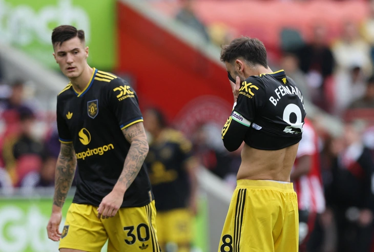 Bruno sbaglia il rigore, il Manchester United perde contro il Brentford - Immagine 1.