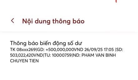 រូបថតអេក្រង់នៃប្រតិបត្តិការផ្ទេរប្រាក់ខុសចំនួន 500 លានដុង។ (រូបថតផ្តល់ដោយតួអក្សរ)