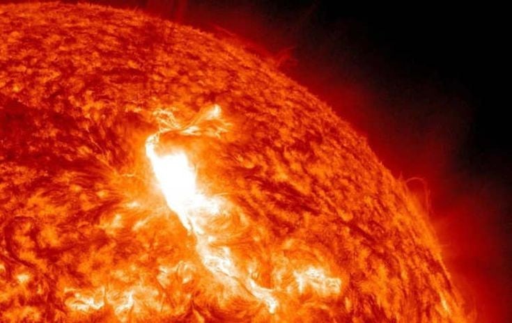 Ngày 24/9, Cơ quan Hàng không Vũ trụ Mỹ (NASA) đã triển khai một sứ mệnh mới khi phóng cùng lúc ba tàu vũ trụ với mục tiêu nâng cao khả năng giám sát hiện tượng thời tiết không gian, đặc biệt là các cơn bão Mặt Trời. Ảnh: Pinterest.