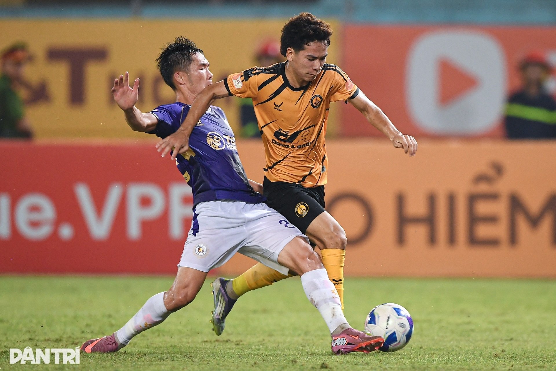Khoảnh khắc chói sáng của ngoại binh mang 3 điểm quý giá về cho Hà Nội FC - 7