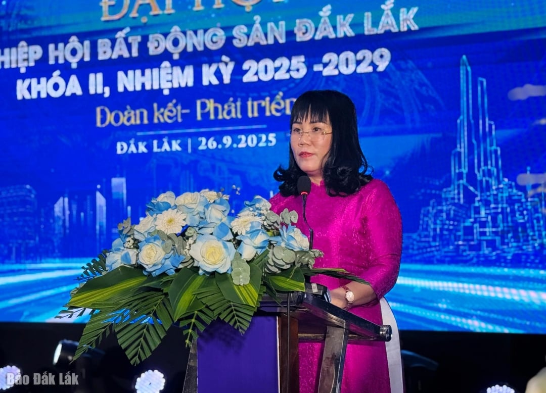 Ủy viên Ban Thường vụ Tỉnh ủy, Phó Chủ tịch thường trực UBND tỉnh Hồ Thị Nguyên Thảo phát biểu tại Đại hội