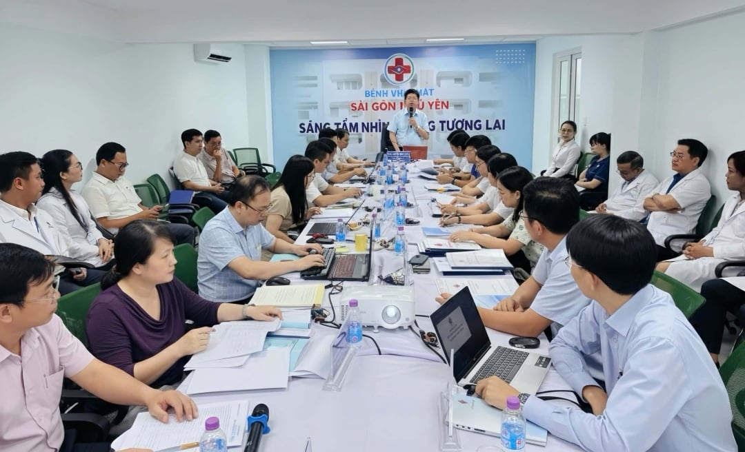 Deputy Director Nguyen Trong Khoa spoke.