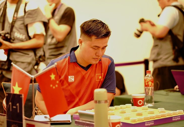 Nhìn lại hành trình vô địch cờ tướng thế giới của kỳ thủ Lại Lý Huynh - Ảnh 1.