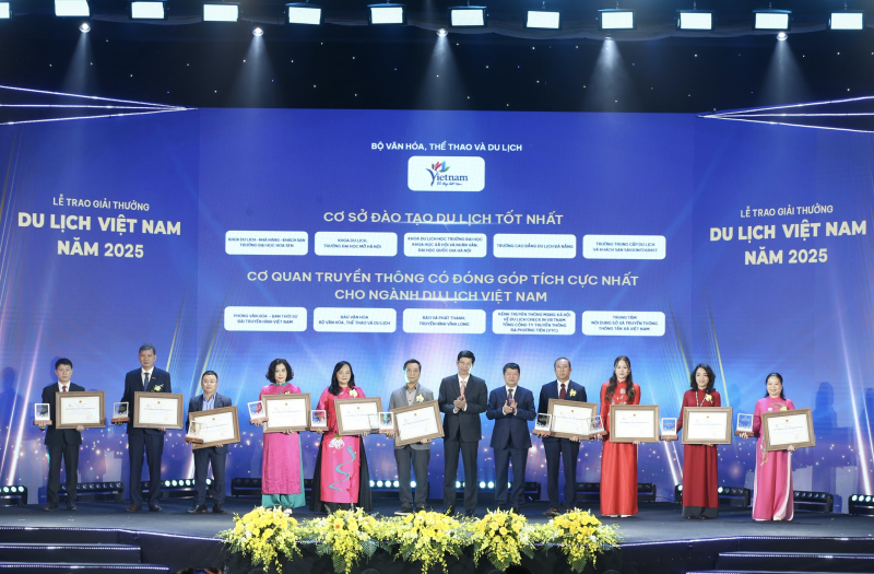 ពានរង្វាន់ទេសចរណ៍វៀតណាមឆ្នាំ 2025 ផ្តល់កិត្តិយសដល់អាជីវកម្មធម្មតាចំនួន 113 និងអង្គភាព -0