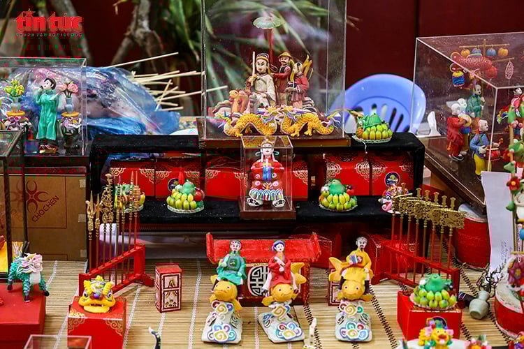 ចំណងជើងរូបថត