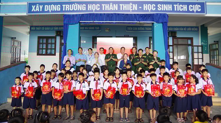 Photo caption