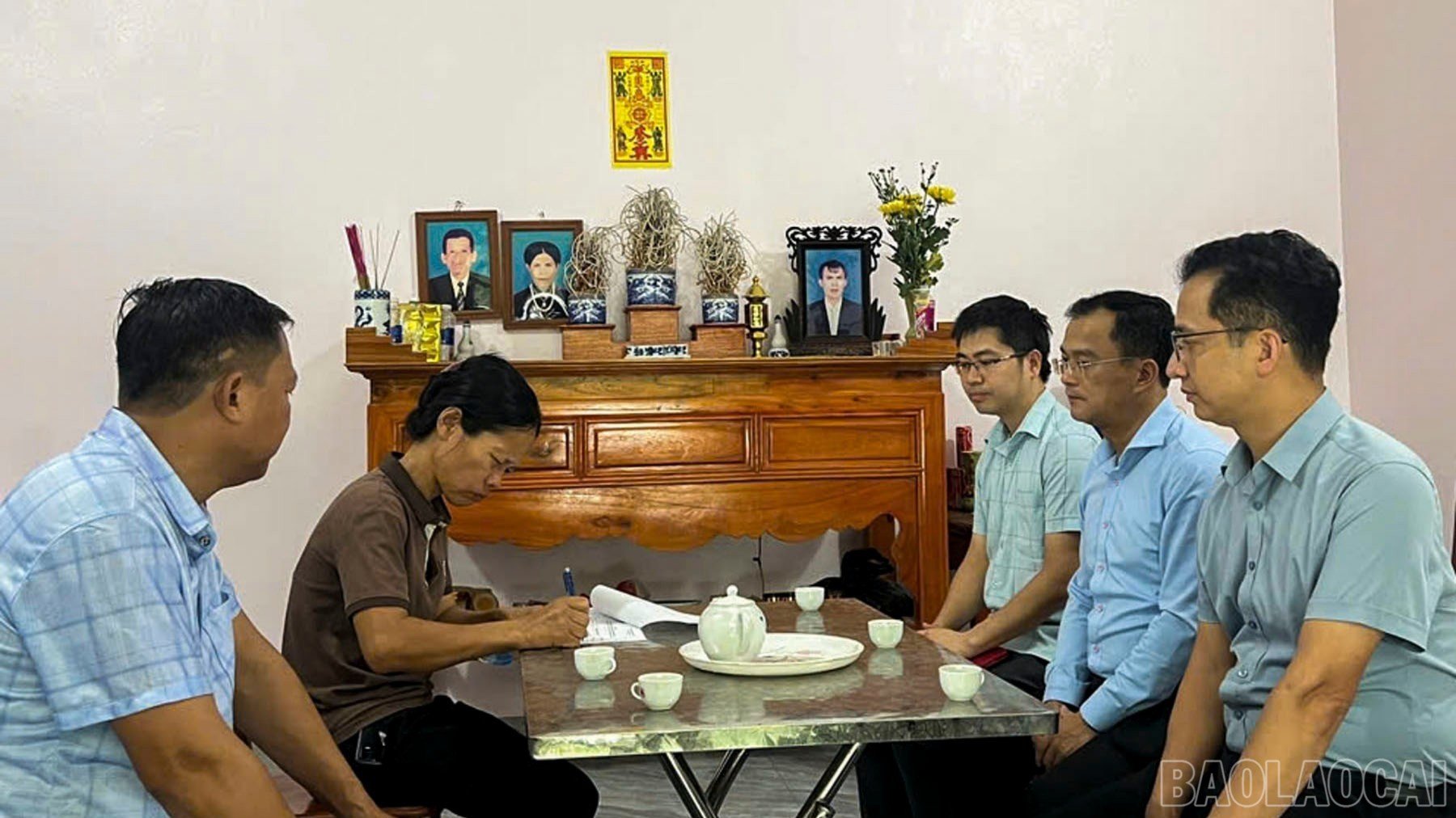 baolaocai-br_hotro1.jpg