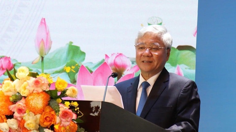 សមមិត្ត Do Van Chien ថ្លែងសុន្ទរកថាក្នុងពិធីសម្ពោធ។
