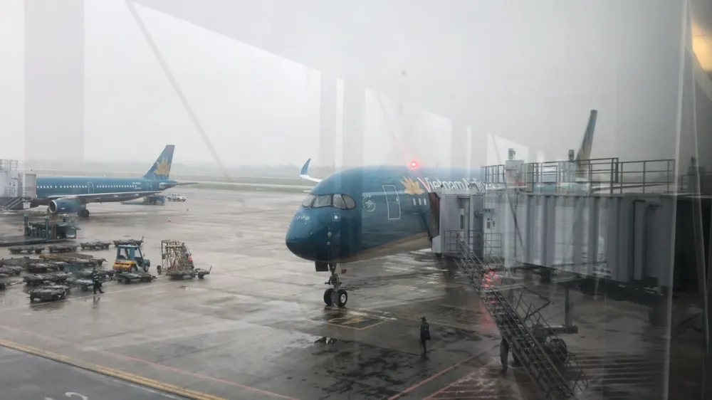 Einige Flughäfen wegen Sturm Nr. 10 gesperrt