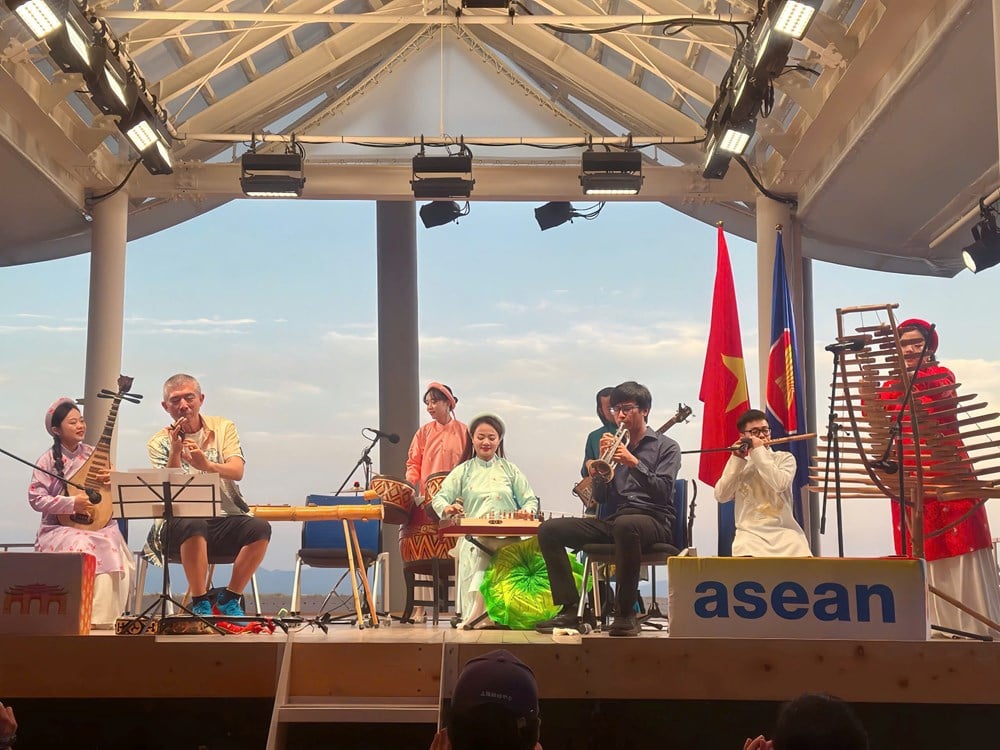 国々を結ぶ音楽の架け橋 - 写真3