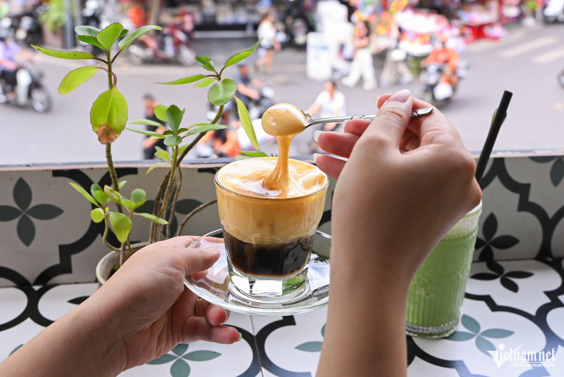 W-coffee alley ហាណូយ 10.JPG.jpg